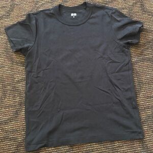 Uniqlo airism tshirt dark gray